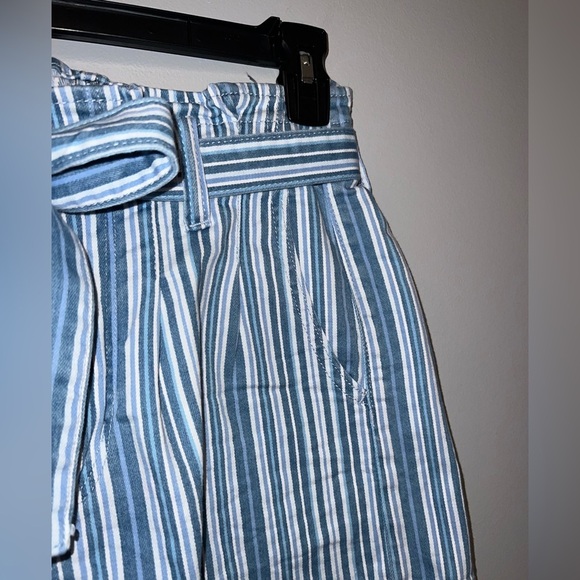 American Eagle Striped Paperbag Shorts - Picture 5 of 9